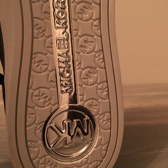 NWOB Michael Kors Sneakers - Picture 7 of 7